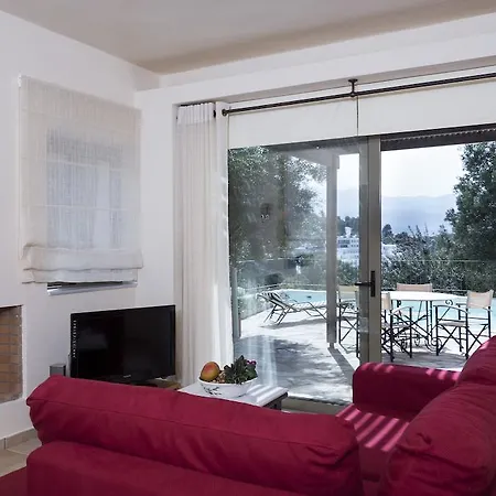 فيلة Luxury إسترو